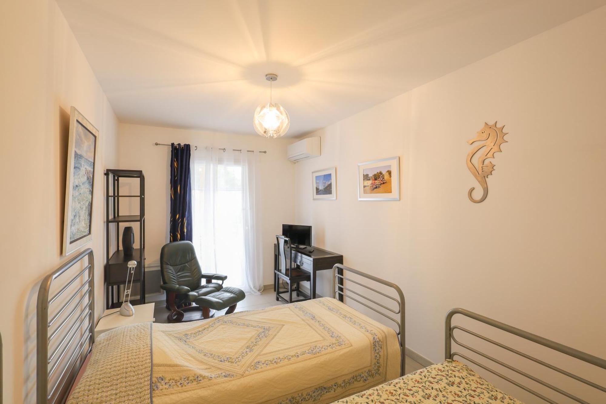 Barbara'S Apartment Carry Le Rouet المظهر الخارجي الصورة